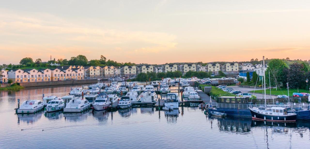 Five Bedroom Waterfront House Carrick on Shannon Zewnętrze zdjęcie